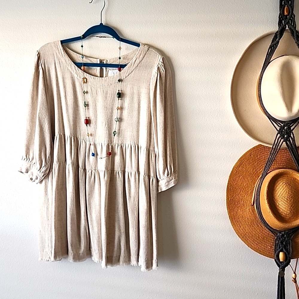 Mint Flowy Tunic Size M, cream linen/cotton blend